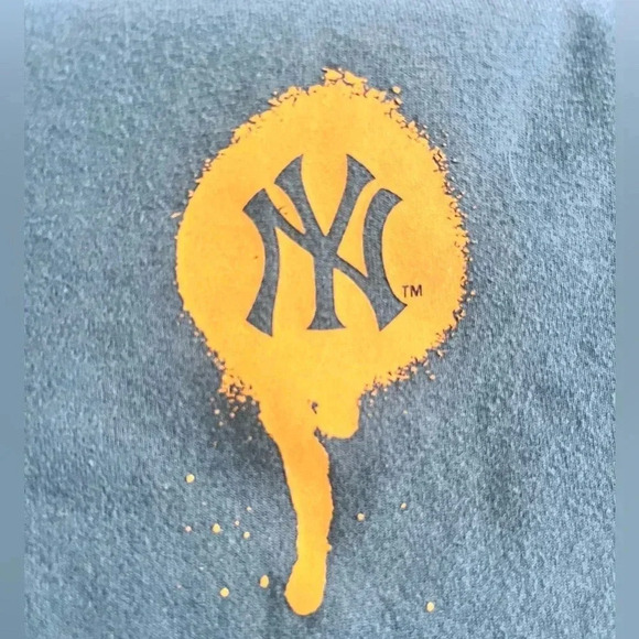 New Era Graffiti Yankees Tee - Picture 6 of 7